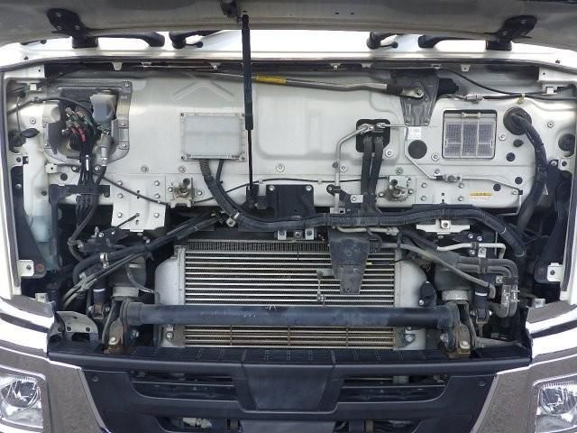 Isuzu GIGA 2018-04 6805417-25