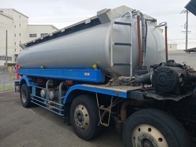 Isuzu GIGA 2010-02 6805422-23