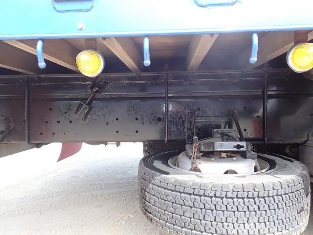 Isuzu GIGA 2015-07 6919896-18