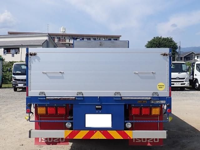 Isuzu GIGA 2015-07 6919896-5