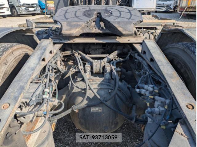 Isuzu GIGA 2016-07 6905744-9
