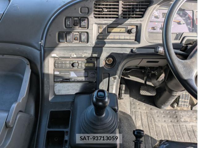 Isuzu GIGA 2016-07 6905744-26