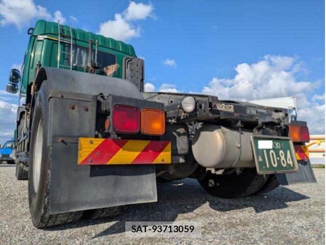 Isuzu GIGA 2016-07 6905744-5
