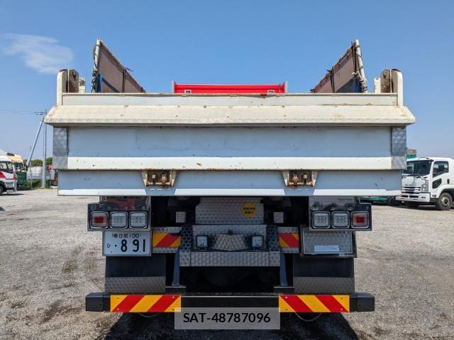 Isuzu GIGA 2022-02 6905743-4
