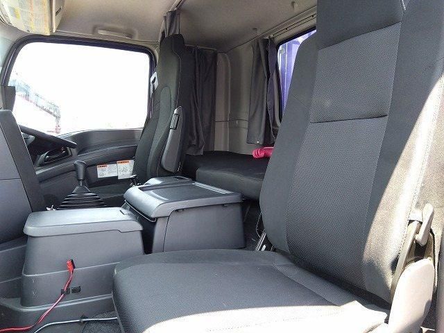 Isuzu GIGA 2021-10 6964410-16