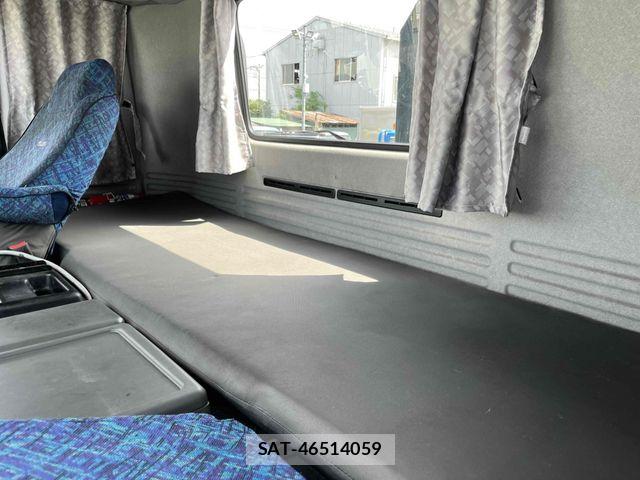 Isuzu GIGA 2016-03 6993841-23