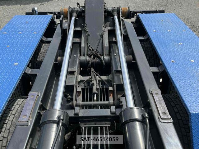 Isuzu GIGA 2016-03 6993841-8