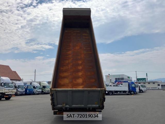 Isuzu GIGA 2023-02 7020531-9