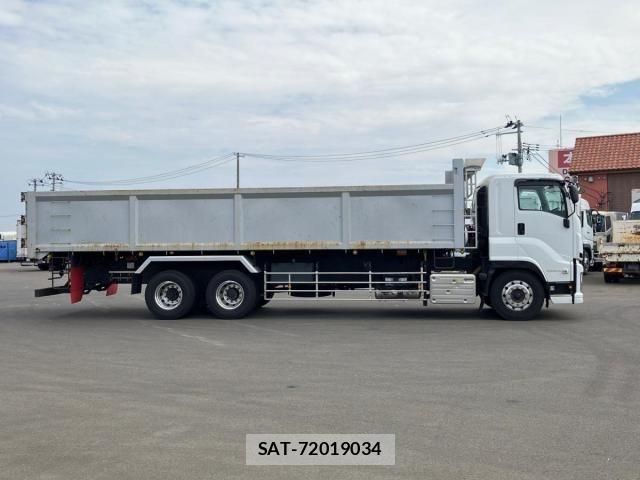 Isuzu GIGA 2023-02 7020531-7
