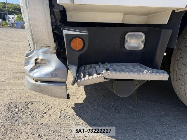 Isuzu GIGA 2018-01 7020536-15