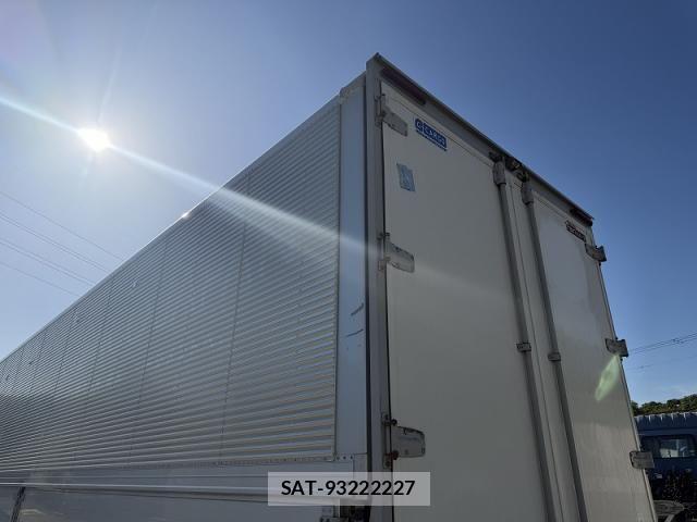 Isuzu GIGA 2018-01 7020536-18
