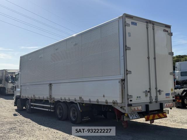 Isuzu GIGA 2018-01 7020536-3