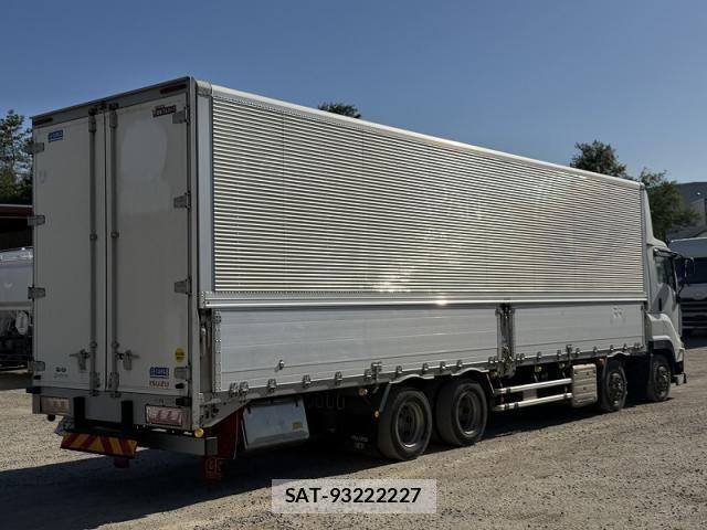 Isuzu GIGA 2018-01 7020536-5
