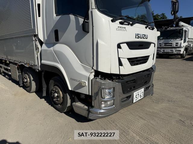 Isuzu GIGA 2018-01 7020536-8