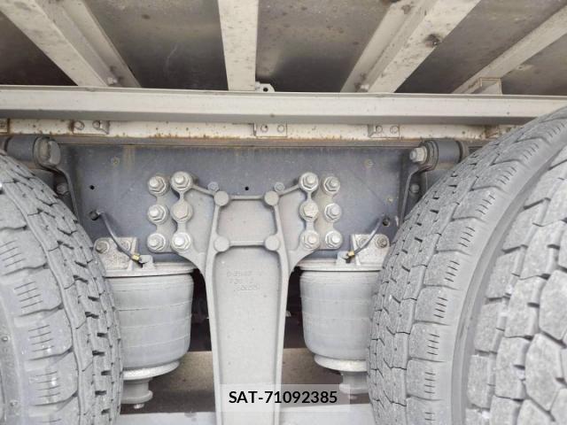 Isuzu GIGA 2017-03 7020534-22