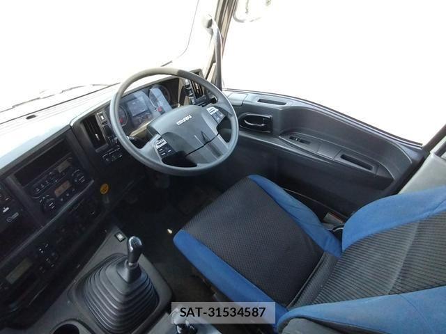 Isuzu GIGA 2016-06 7020535-25