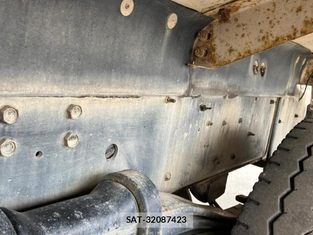 Isuzu GIGA 2014-05 7058690-13