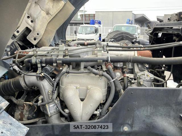 Isuzu GIGA 2014-05 7058690-16