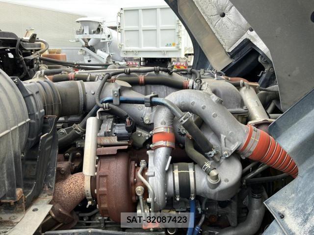Isuzu GIGA 2014-05 7058690-17
