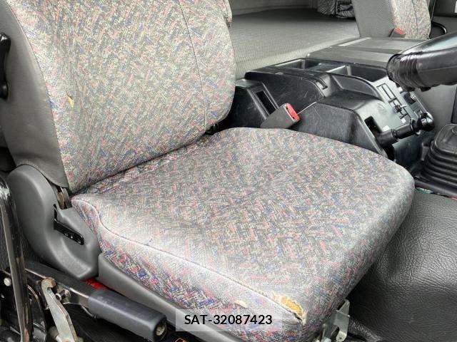 Isuzu GIGA 2014-05 7058690-18