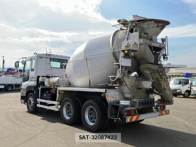 Isuzu GIGA 2014-05 7058690-3