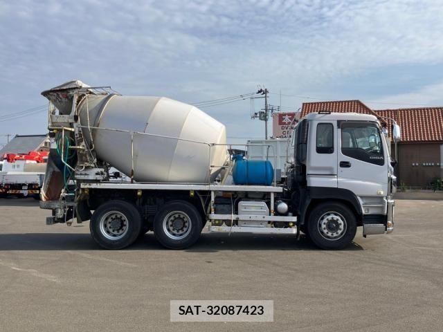 Isuzu GIGA 2014-05 7058690-5