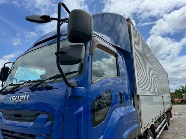 Isuzu GIGA 2017-01 7199640-12