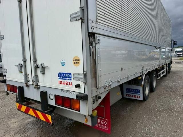 Isuzu GIGA 2017-01 7199640-17