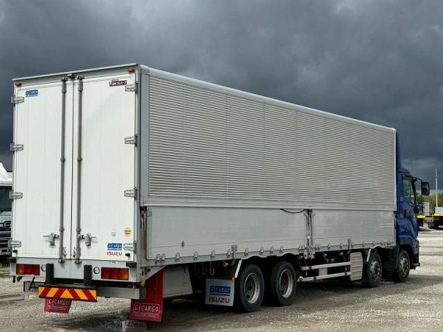 Isuzu GIGA 2017-01 7199640-5