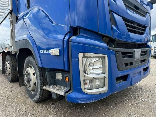 Isuzu GIGA 2017-01 7199640-8