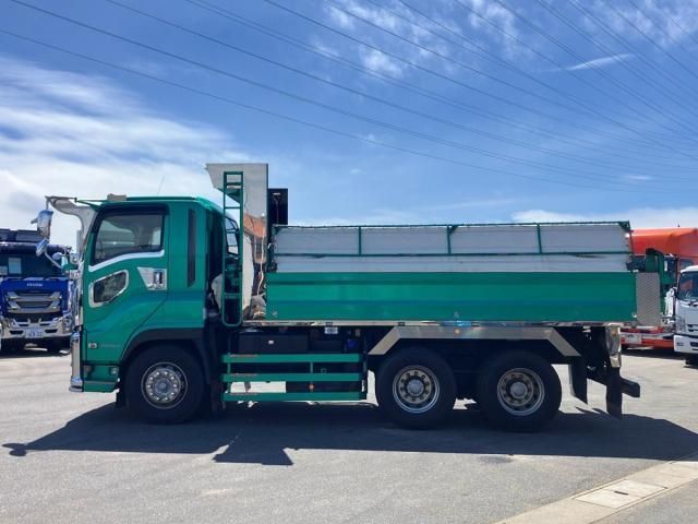 Isuzu GIGA 2019-01 7199632-6