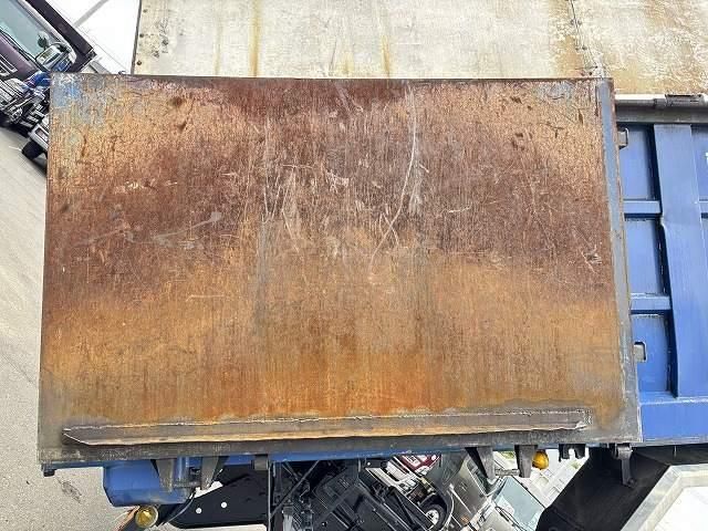 Isuzu GIGA 2004-06 7199642-12