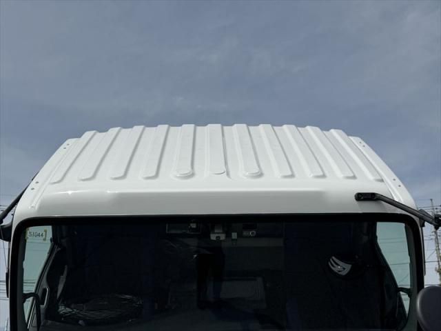 Isuzu GIGA 2017-08 7199634-27