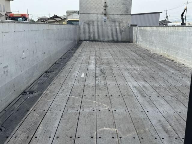 Isuzu GIGA 2017-08 7199634-6