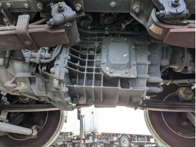 Isuzu GIGA 2023-09 7199631-23