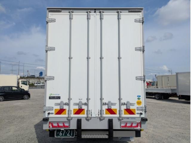 Isuzu GIGA 2023-09 7199631-7