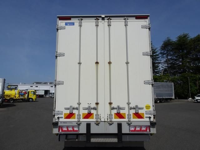 Isuzu GIGA 2020-09 7199635-5