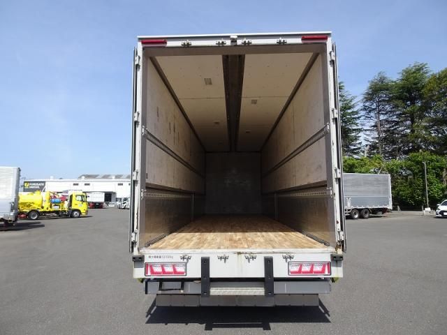 Isuzu GIGA 2020-09 7199635-6