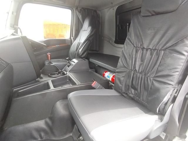 Isuzu GIGA 2017-12 7199633-23