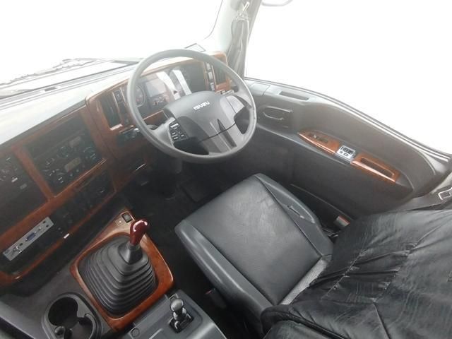 Isuzu GIGA 2017-12 7199633-24