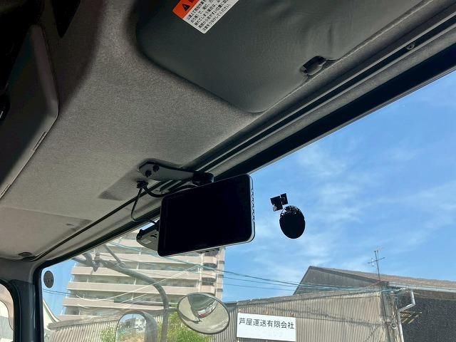 Isuzu GIGA 2016-03 7199643-11