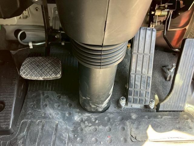 Isuzu GIGA 2016-03 7199643-23