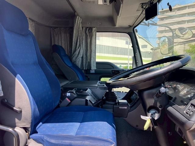 Isuzu GIGA 2016-03 7199643-7