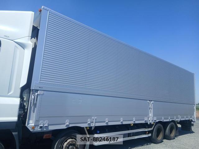 Isuzu GIGA 2016-03 7250923-16