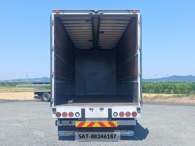 Isuzu GIGA 2016-03 7250923-20
