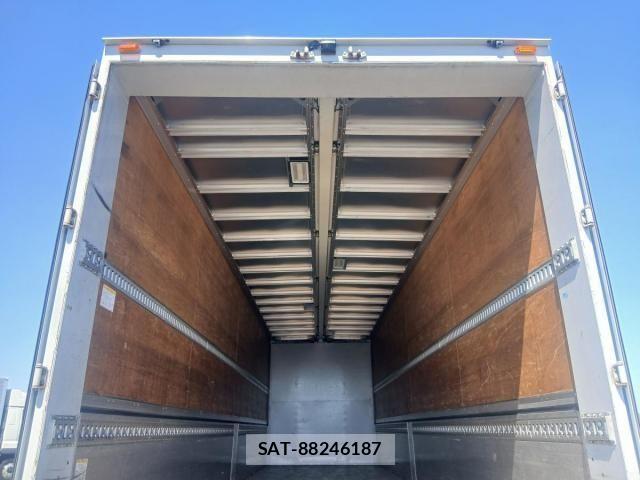 Isuzu GIGA 2016-03 7250923-21