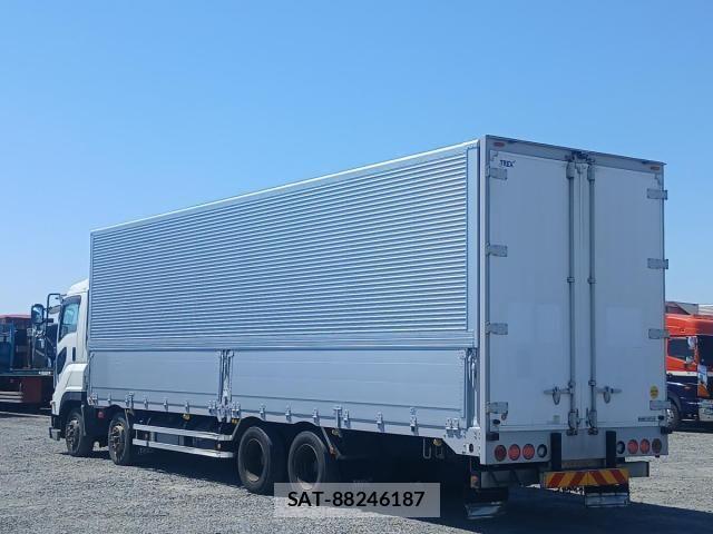 Isuzu GIGA 2016-03 7250923-7