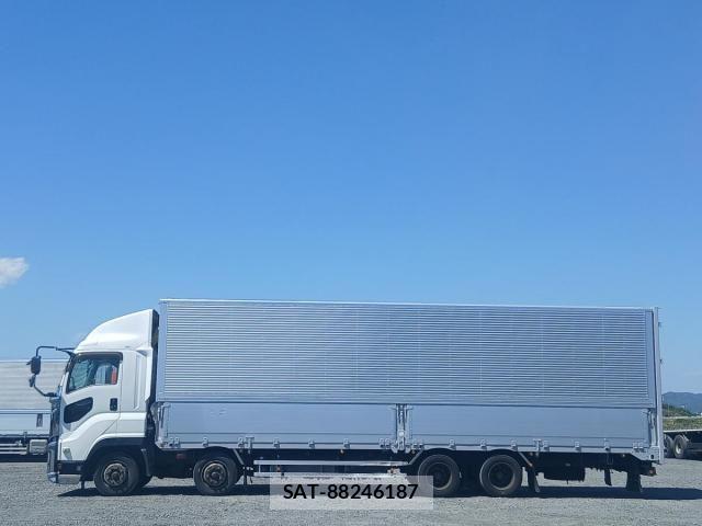 Isuzu GIGA 2016-03 7250923-8