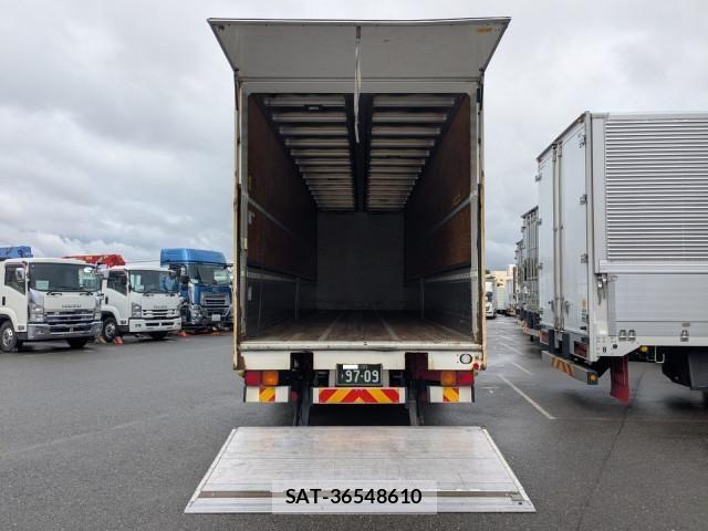Isuzu GIGA 2015-02 7250931-5