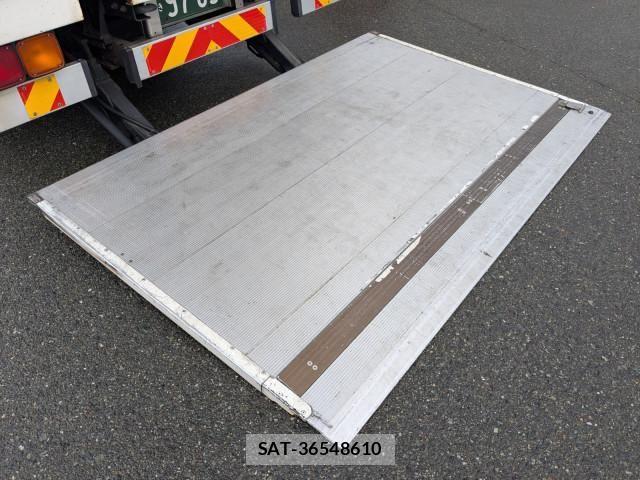 Isuzu GIGA 2015-02 7250931-6
